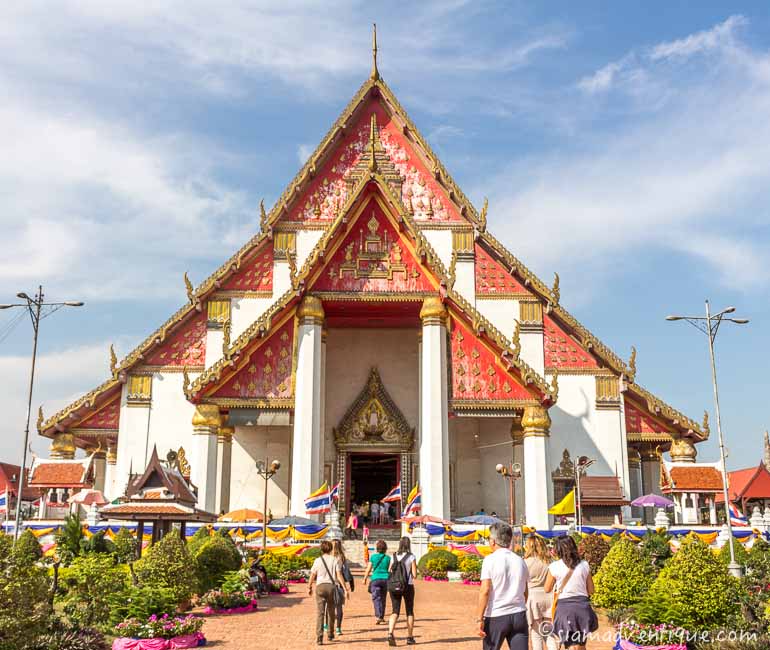 Wihan Phramongkol Bophit at Wat Phra Sri Sanphet