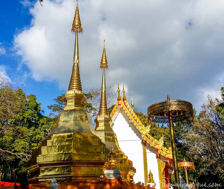 Wat Phra That Doi Tung